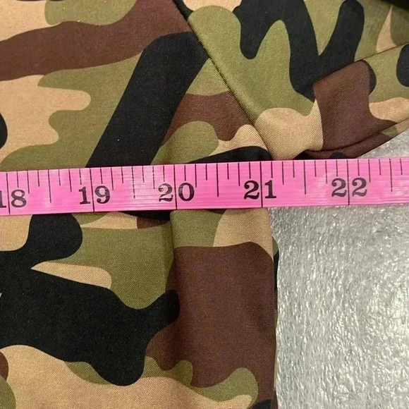 Zumba WEAR 1/4 Zip Pull Over Color Block Hoodie  Windbreaker - Picture 7 of 11